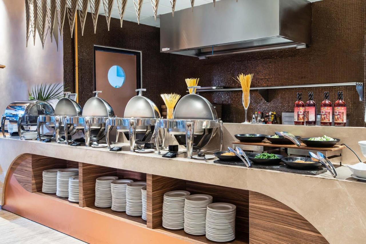Hotel Morazen Surabaja Zewnętrze zdjęcie