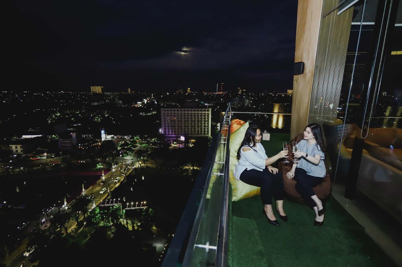 Hotel Morazen Surabaja Zewnętrze zdjęcie
