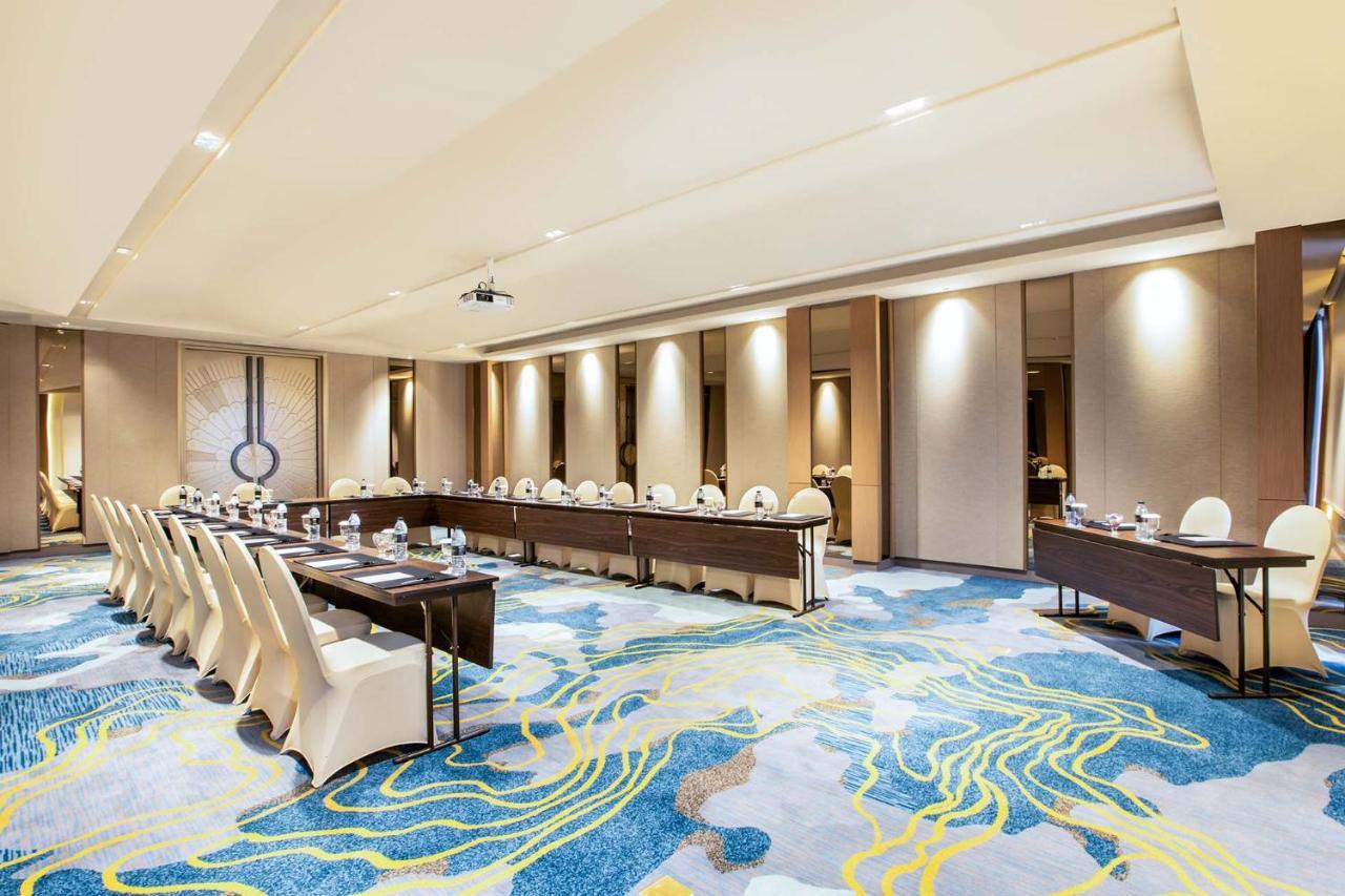 Hotel Morazen Surabaja Zewnętrze zdjęcie