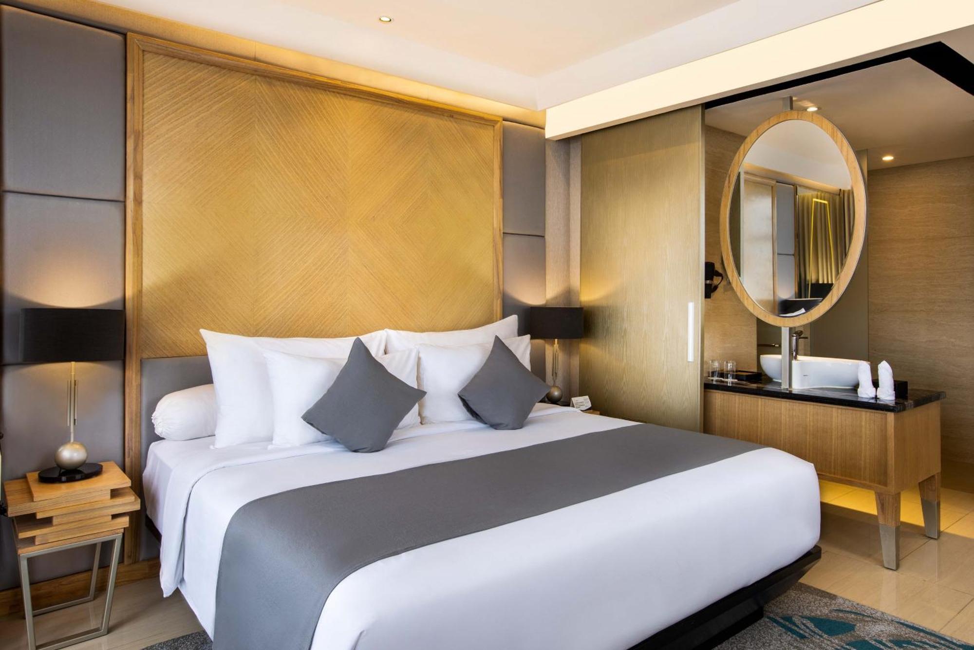 Hotel Morazen Surabaja Zewnętrze zdjęcie